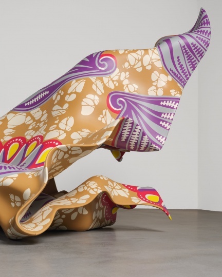 Carpenters Workshop Gallery презентовала новую вариацию Windy Chair Йинки Шонибаре 