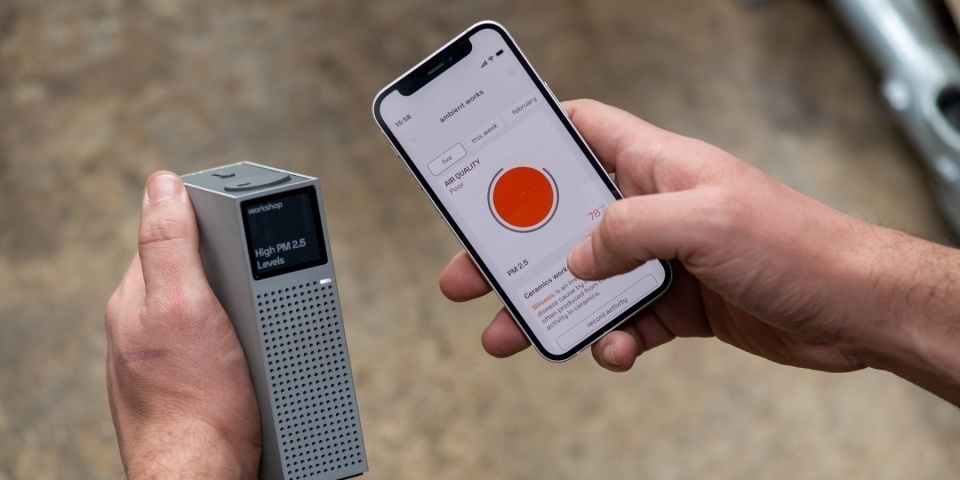 Девайс от Ambient Works для измерения качества воздуха в творческих пространствах