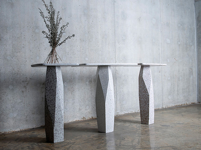 Monolith console, MARC DIBEH