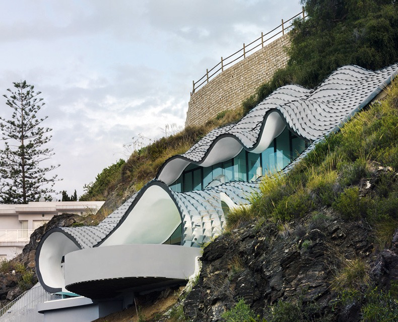 Gilbartolome Architects, The House on the Cliff (2015). Гранада, Испания