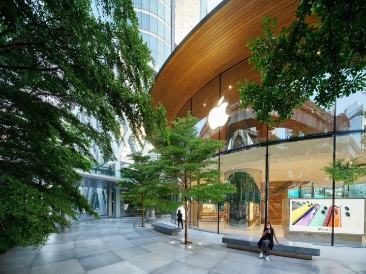 Foster+Partners построили новый Apple Store в Бангкоке