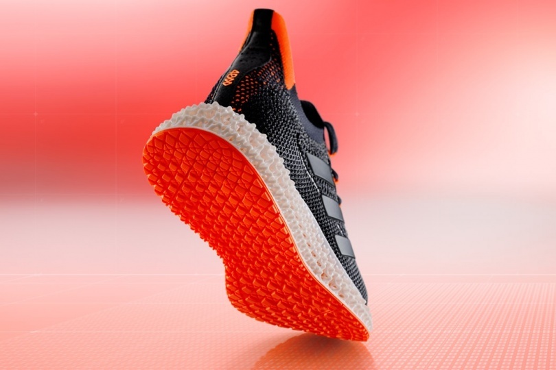 Adidas x Carbon: новые кроссовки 4DFWD с напечатанной на 3D-принтере подошвой