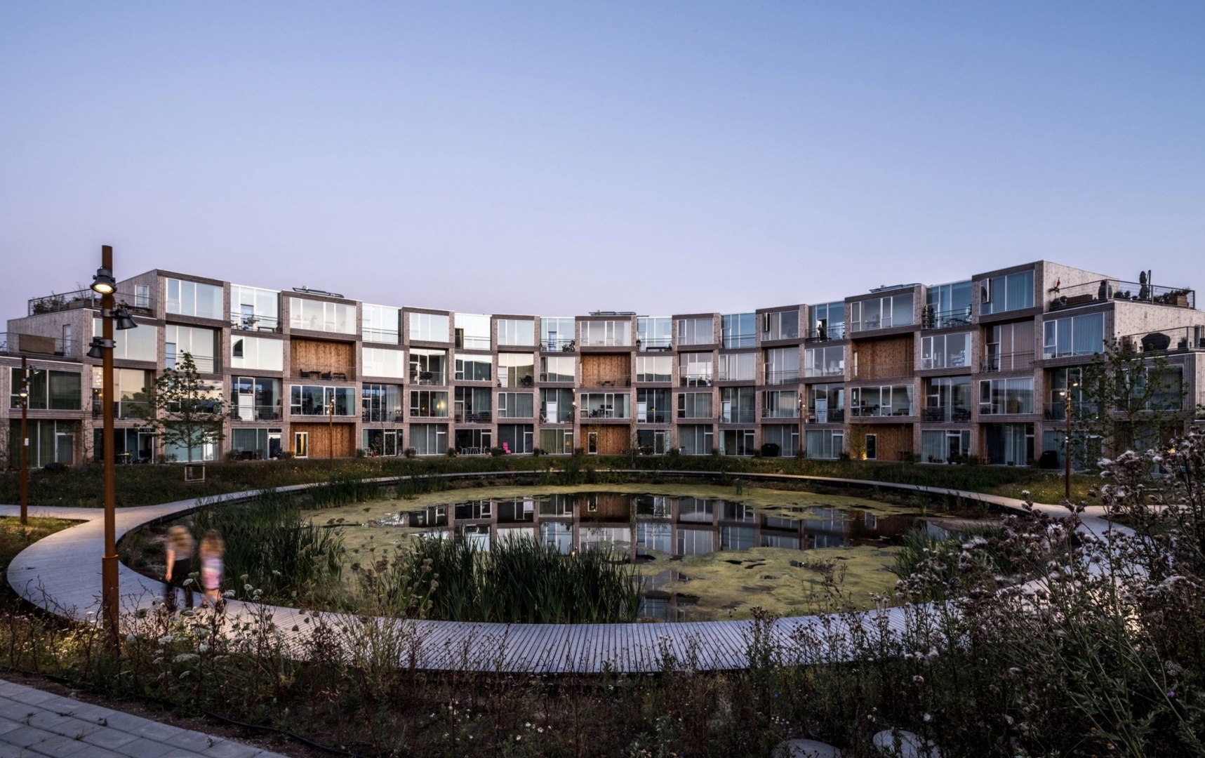 Студия BIG построила модульный жилой комплекс в Дании