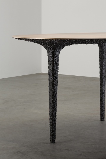 Дэвид Аджайе создал коллекцию бронзовой мебели для Carpenters Workshop Gallery